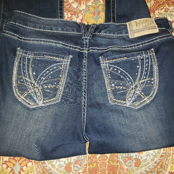 Jeans - Picture 3 of 3